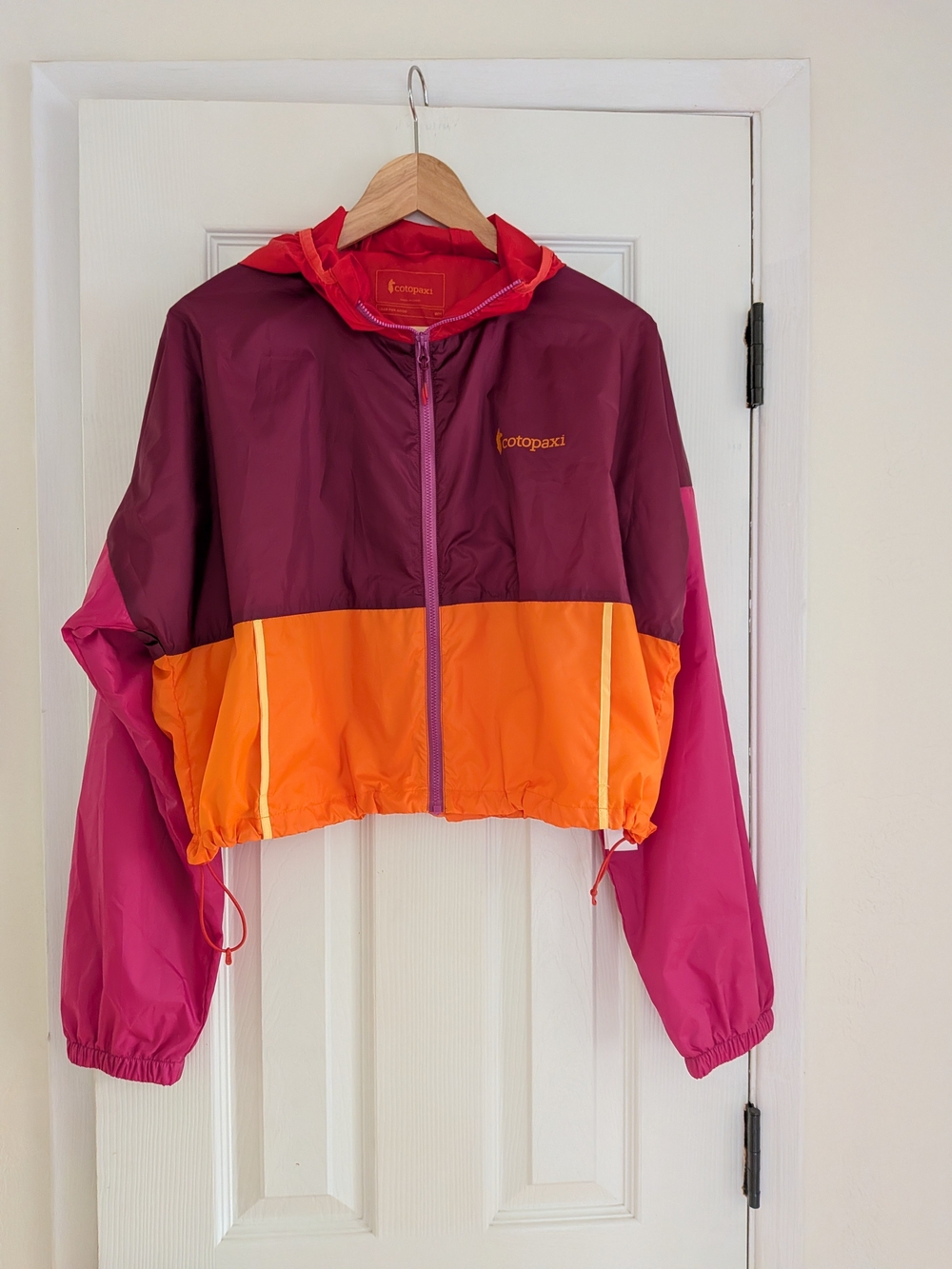 Cotopaxi Women's Colorblock Pink/Orange Cropped Windbreaker Jacket Size Medium